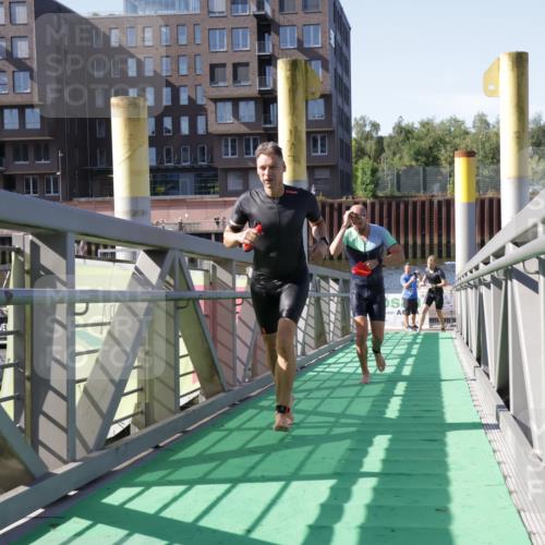 09.08.2026 - GEWOBA Citytriathlon Bremen Yannick Fuchs http://msf.ph/oto/9931706 09.08.2026 10:15:55 Schwimmen 290, 342, 389, 402 meine-sportfotos.de