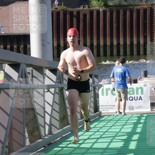 09.08.2026 - GEWOBA Citytriathlon Bremen Yannick Fuchs http://msf.ph/oto/9931721 09.08.2026 10:16:10 Schwimmen 300, 318, 389, 402 meine-sportfotos.de
