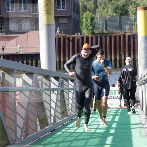 09.08.2026 - GEWOBA Citytriathlon Bremen Yannick Fuchs http://msf.ph/oto/9931741 09.08.2026 10:16:26 Schwimmen 300, 315, 321, 368, 375, 416 meine-sportfotos.de