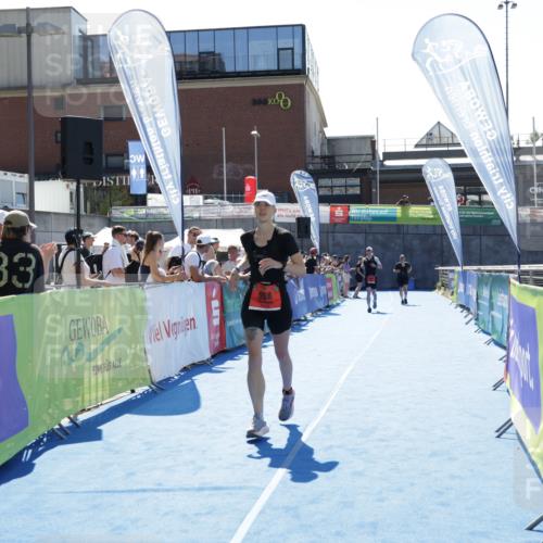 09.08.2026 - GEWOBA Citytriathlon Bremen Yannick Fuchs http://msf.ph/oto/9931748 09.08.2026 14:33:04 Ziel 958 meine-sportfotos.de