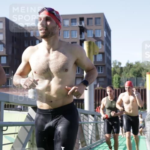 09.08.2026 - GEWOBA Citytriathlon Bremen Yannick Fuchs http://msf.ph/oto/9931796 09.08.2026 10:17:05 Schwimmen 295, 313, 319, 327, 364, 369, 392, 403, 447, 463 meine-sportfotos.de