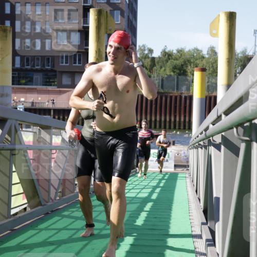 09.08.2026 - GEWOBA Citytriathlon Bremen Yannick Fuchs http://msf.ph/oto/9931797 09.08.2026 10:17:06 Schwimmen 295, 313, 319, 327, 364, 369, 392, 403, 447, 463 meine-sportfotos.de