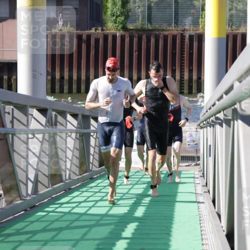 09.08.2026 - GEWOBA Citytriathlon Bremen Yannick Fuchs http://msf.ph/oto/9931813 09.08.2026 10:17:15 Schwimmen 295, 312, 319, 327, 332, 352, 356, 359, 364, 378, 392, 403 meine-sportfotos.de