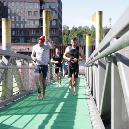 09.08.2026 - GEWOBA Citytriathlon Bremen Yannick Fuchs http://msf.ph/oto/9931818 09.08.2026 10:17:18 Schwimmen 295, 312, 327, 332, 352, 356, 359, 364, 378, 403 meine-sportfotos.de