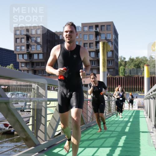 09.08.2026 - GEWOBA Citytriathlon Bremen Yannick Fuchs http://msf.ph/oto/9931849 09.08.2026 10:17:40 Schwimmen 289, 340, 343, 363, 379, 395, 397, 437, 470, 502, 523 meine-sportfotos.de