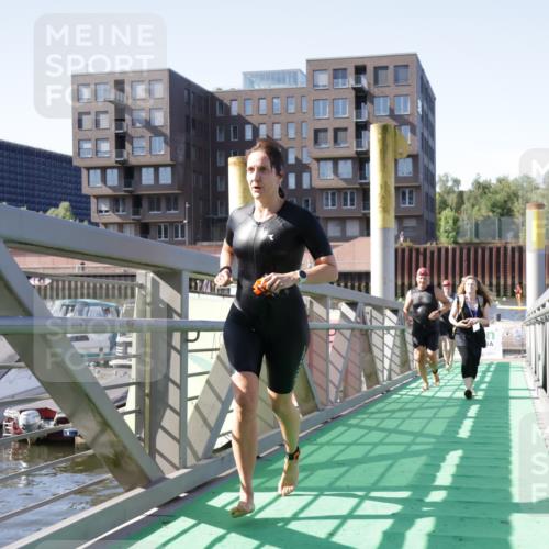 09.08.2026 - GEWOBA Citytriathlon Bremen Yannick Fuchs http://msf.ph/oto/9931850 09.08.2026 10:17:41 Schwimmen 289, 340, 343, 363, 379, 395, 397, 437, 470, 502, 523 meine-sportfotos.de