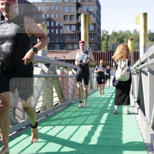 09.08.2026 - GEWOBA Citytriathlon Bremen Yannick Fuchs http://msf.ph/oto/9931852 09.08.2026 10:17:45 Schwimmen 325, 340, 343, 363, 397, 437, 470, 502, 523 meine-sportfotos.de