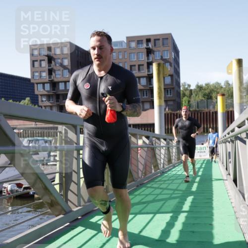 09.08.2026 - GEWOBA Citytriathlon Bremen Yannick Fuchs http://msf.ph/oto/9931860 09.08.2026 10:18:23 Schwimmen 288, 317, 320, 337, 350, 478 meine-sportfotos.de