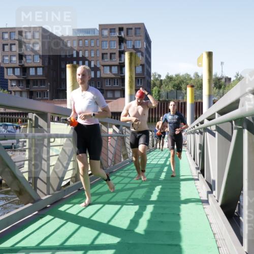 09.08.2026 - GEWOBA Citytriathlon Bremen Yannick Fuchs http://msf.ph/oto/9931932 09.08.2026 10:19:30 Schwimmen 305, 344, 353, 366, 374, 382, 443, 490, 517, 519, 520 meine-sportfotos.de