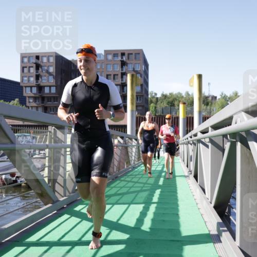 09.08.2026 - GEWOBA Citytriathlon Bremen Yannick Fuchs http://msf.ph/oto/9931948 09.08.2026 10:19:39 Schwimmen 305, 344, 353, 407, 430, 443, 456, 490, 515, 517, 520 meine-sportfotos.de