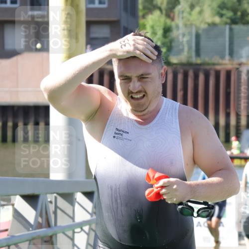 09.08.2026 - GEWOBA Citytriathlon Bremen Yannick Fuchs http://msf.ph/oto/9931988 09.08.2026 10:20:19 Schwimmen 324, 330, 385, 399, 454, 482, 489, 500 meine-sportfotos.de