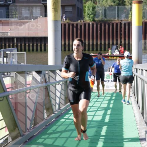 09.08.2026 - GEWOBA Citytriathlon Bremen Yannick Fuchs http://msf.ph/oto/9931989 09.08.2026 10:20:21 Schwimmen 292, 330, 385, 399, 454, 482, 489, 500 meine-sportfotos.de