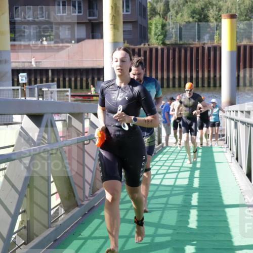 09.08.2026 - GEWOBA Citytriathlon Bremen Yannick Fuchs http://msf.ph/oto/9932008 09.08.2026 10:20:39 Schwimmen 292, 361, 367, 385, 405, 458, 481, 526 meine-sportfotos.de
