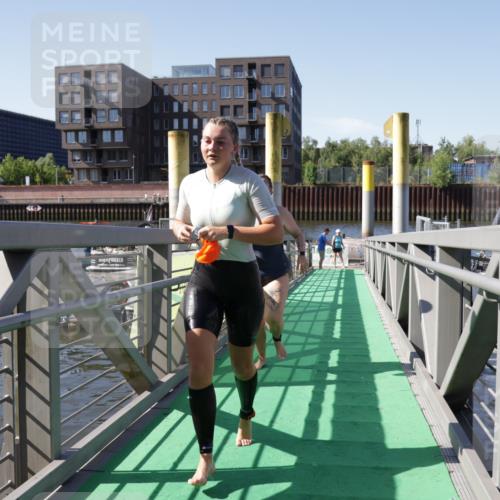 09.08.2026 - GEWOBA Citytriathlon Bremen Yannick Fuchs http://msf.ph/oto/9932024 09.08.2026 10:20:51 Schwimmen 361, 367, 405, 433, 466, 474, 481, 526 meine-sportfotos.de