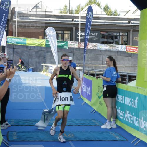09.08.2026 - GEWOBA Citytriathlon Bremen Yannick Fuchs http://msf.ph/oto/9932032 09.08.2026 10:58:12 Ziel 365 meine-sportfotos.de