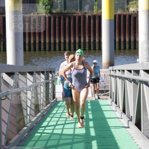 09.08.2026 - GEWOBA Citytriathlon Bremen Yannick Fuchs http://msf.ph/oto/9932083 09.08.2026 10:21:23 Schwimmen 231, 331, 446, 457, 462, 472, 492 meine-sportfotos.de