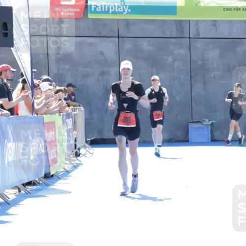 09.08.2026 - GEWOBA Citytriathlon Bremen Yannick Fuchs http://msf.ph/oto/9932120 09.08.2026 14:32:59 Ziel  meine-sportfotos.de
