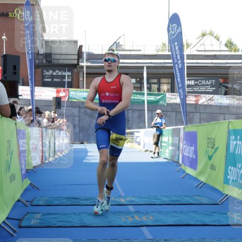 09.08.2026 - GEWOBA Citytriathlon Bremen Yannick Fuchs http://msf.ph/oto/9932169 09.08.2026 11:05:42 Ziel 306 meine-sportfotos.de