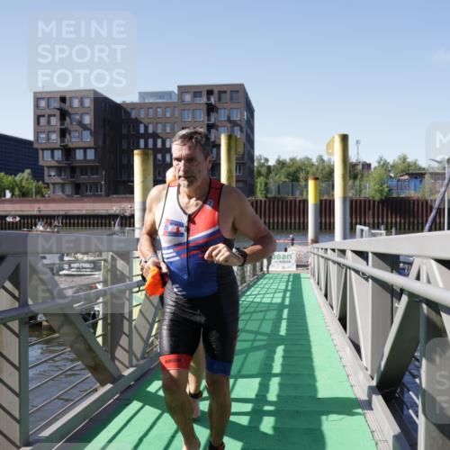 09.08.2026 - GEWOBA Citytriathlon Bremen Yannick Fuchs http://msf.ph/oto/9932213 09.08.2026 10:22:12 Schwimmen 221, 419, 461, 477, 483, 487, 493, 495, 501, 508 meine-sportfotos.de