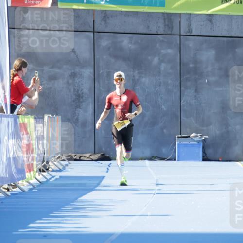 09.08.2026 - GEWOBA Citytriathlon Bremen Yannick Fuchs http://msf.ph/oto/9932225 09.08.2026 11:09:45 Ziel 287 meine-sportfotos.de