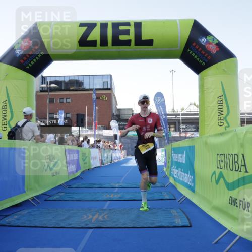 09.08.2026 - GEWOBA Citytriathlon Bremen Yannick Fuchs http://msf.ph/oto/9932246 09.08.2026 11:09:52 Ziel 287 meine-sportfotos.de