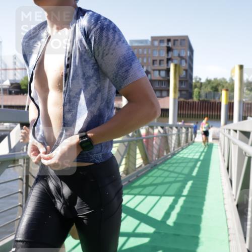 09.08.2026 - GEWOBA Citytriathlon Bremen Yannick Fuchs http://msf.ph/oto/9932298 09.08.2026 10:22:41 Schwimmen 1, 25, 39, 173, 239, 413, 439, 476, 494, 504, 510 meine-sportfotos.de
