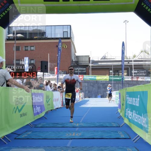 09.08.2026 - GEWOBA Citytriathlon Bremen Yannick Fuchs http://msf.ph/oto/9932301 09.08.2026 11:10:48 Ziel 387 meine-sportfotos.de
