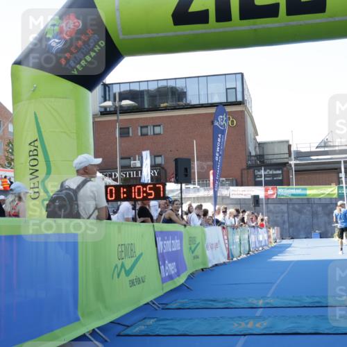 09.08.2026 - GEWOBA Citytriathlon Bremen Yannick Fuchs http://msf.ph/oto/9932322 09.08.2026 11:11:01 Ziel  meine-sportfotos.de
