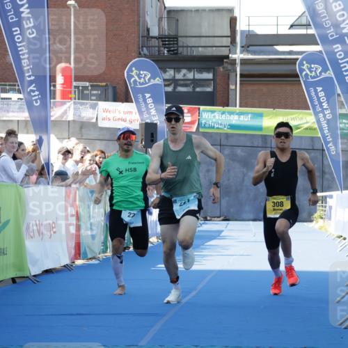 09.08.2026 - GEWOBA Citytriathlon Bremen Yannick Fuchs http://msf.ph/oto/9932387 09.08.2026 11:14:05 Ziel 221, 308 meine-sportfotos.de