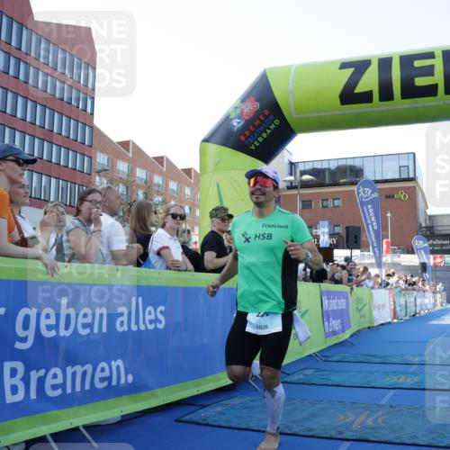 09.08.2026 - GEWOBA Citytriathlon Bremen Yannick Fuchs http://msf.ph/oto/9932412 09.08.2026 11:14:07 Ziel 221, 308 meine-sportfotos.de