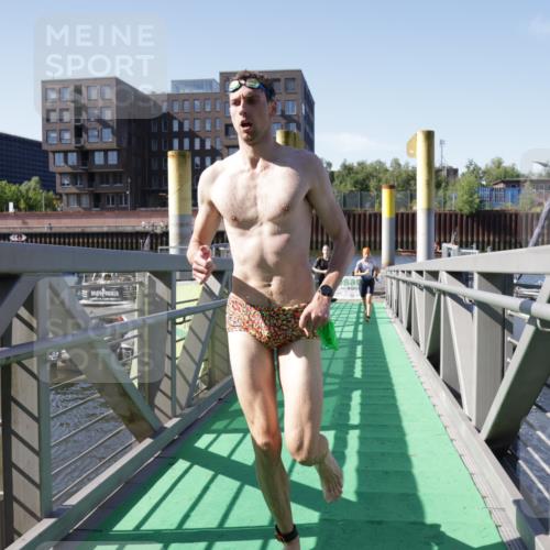09.08.2026 - GEWOBA Citytriathlon Bremen Yannick Fuchs http://msf.ph/oto/9932420 09.08.2026 10:23:36 Schwimmen 207, 243, 249, 420, 423, 426, 436, 459, 530 meine-sportfotos.de