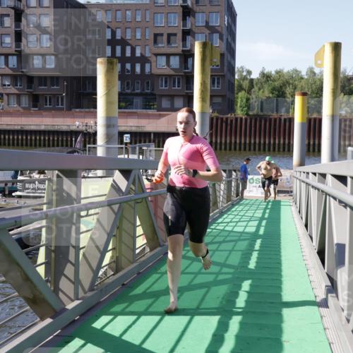 09.08.2026 - GEWOBA Citytriathlon Bremen Yannick Fuchs http://msf.ph/oto/9932474 09.08.2026 10:24:12 Schwimmen 131, 193, 215, 424, 425, 444, 521 meine-sportfotos.de