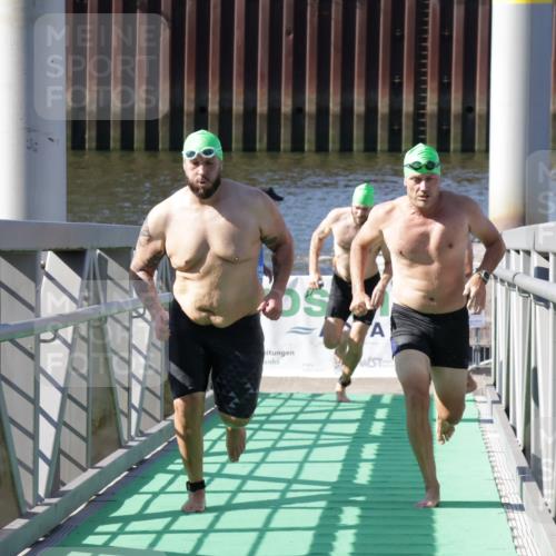 09.08.2026 - GEWOBA Citytriathlon Bremen Yannick Fuchs http://msf.ph/oto/9932483 09.08.2026 10:24:16 Schwimmen 193, 195, 215, 424, 425, 444, 521 meine-sportfotos.de