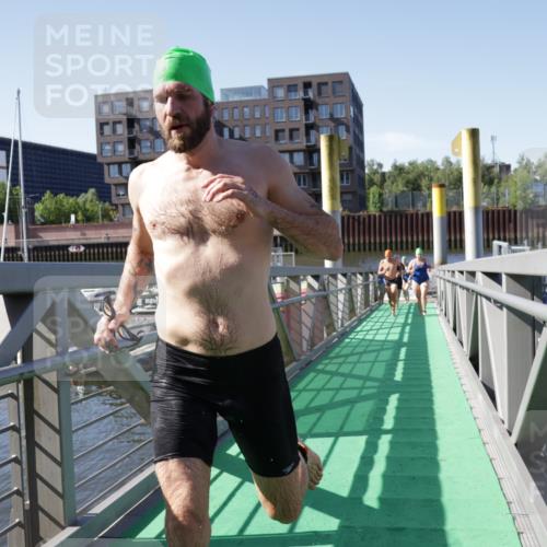 09.08.2026 - GEWOBA Citytriathlon Bremen Yannick Fuchs http://msf.ph/oto/9932496 09.08.2026 10:24:21 Schwimmen 103, 193, 195, 217, 409, 424, 425, 435, 444 meine-sportfotos.de