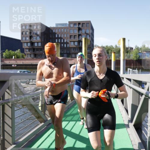 09.08.2026 - GEWOBA Citytriathlon Bremen Yannick Fuchs http://msf.ph/oto/9932504 09.08.2026 10:24:28 Schwimmen 87, 103, 195, 209, 217, 409, 435, 444 meine-sportfotos.de