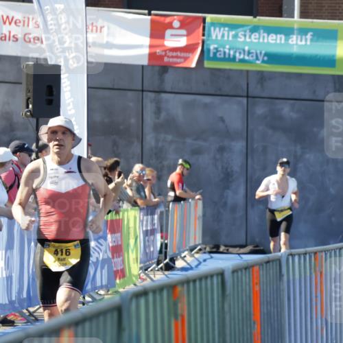09.08.2026 - GEWOBA Citytriathlon Bremen Yannick Fuchs http://msf.ph/oto/9932518 09.08.2026 11:15:16 Ziel 416 meine-sportfotos.de