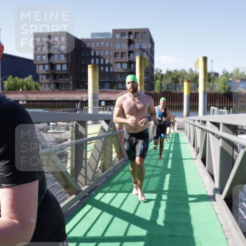 09.08.2026 - GEWOBA Citytriathlon Bremen Yannick Fuchs http://msf.ph/oto/9932596 09.08.2026 10:24:58 Schwimmen 3, 17, 89, 99, 109, 119, 143, 175, 177, 235, 434, 491, 512 meine-sportfotos.de