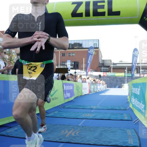 09.08.2026 - GEWOBA Citytriathlon Bremen Yannick Fuchs http://msf.ph/oto/9932597 09.08.2026 11:15:55 Ziel 322, 523 meine-sportfotos.de