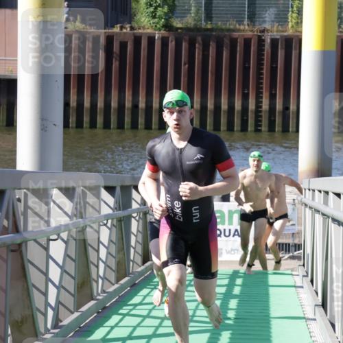 09.08.2026 - GEWOBA Citytriathlon Bremen Yannick Fuchs http://msf.ph/oto/9932638 09.08.2026 10:25:14 Schwimmen 3, 37, 41, 107, 123, 137, 163, 175, 431 meine-sportfotos.de