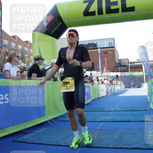 09.08.2026 - GEWOBA Citytriathlon Bremen Yannick Fuchs http://msf.ph/oto/9932642 09.08.2026 11:16:21 Ziel 291, 348 meine-sportfotos.de
