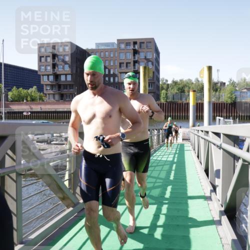 09.08.2026 - GEWOBA Citytriathlon Bremen Yannick Fuchs http://msf.ph/oto/9932678 09.08.2026 10:25:23 Schwimmen 41, 95, 107, 113, 137, 157, 163, 187, 201, 225, 229, 431 meine-sportfotos.de