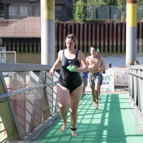 09.08.2026 - GEWOBA Citytriathlon Bremen Yannick Fuchs http://msf.ph/oto/9932710 09.08.2026 10:25:34 Schwimmen 15, 43, 67, 95, 113, 137, 151, 157, 187, 201, 211, 225, 229, 431, 525 meine-sportfotos.de