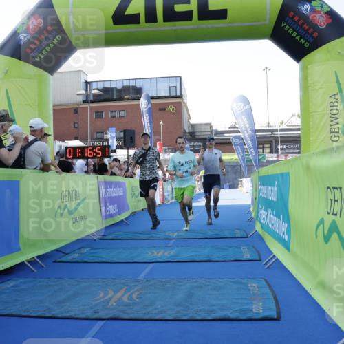 09.08.2026 - GEWOBA Citytriathlon Bremen Yannick Fuchs http://msf.ph/oto/9932738 09.08.2026 11:16:55 Ziel 249, 296 meine-sportfotos.de