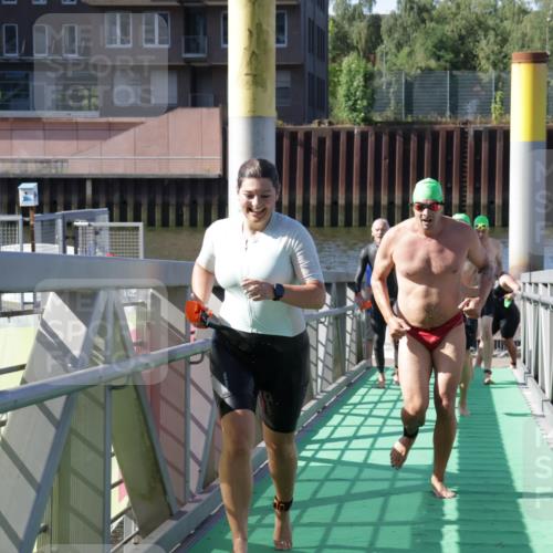 09.08.2026 - GEWOBA Citytriathlon Bremen Yannick Fuchs http://msf.ph/oto/9932739 09.08.2026 10:25:44 Schwimmen 15, 43, 57, 67, 129, 151, 181, 187, 211, 422, 485, 525 meine-sportfotos.de