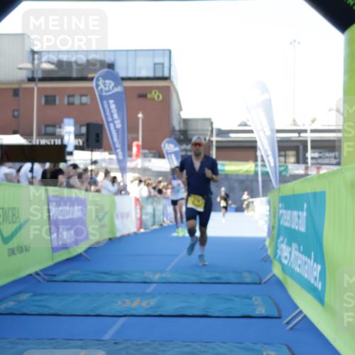 09.08.2026 - GEWOBA Citytriathlon Bremen Yannick Fuchs http://msf.ph/oto/9932796 09.08.2026 11:17:38 Ziel 25, 290, 376 meine-sportfotos.de