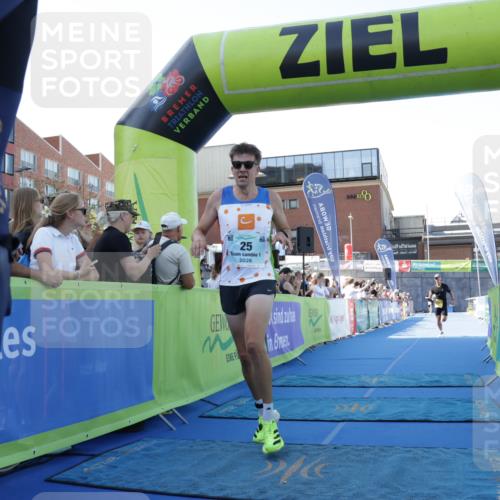 09.08.2026 - GEWOBA Citytriathlon Bremen Yannick Fuchs http://msf.ph/oto/9932804 09.08.2026 11:17:40 Ziel 25, 290, 376 meine-sportfotos.de
