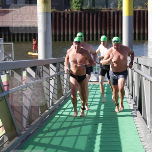 09.08.2026 - GEWOBA Citytriathlon Bremen Yannick Fuchs http://msf.ph/oto/9932863 09.08.2026 10:26:52 Schwimmen 9, 19, 21, 33, 35, 49, 53, 71, 117, 127, 155, 411 meine-sportfotos.de