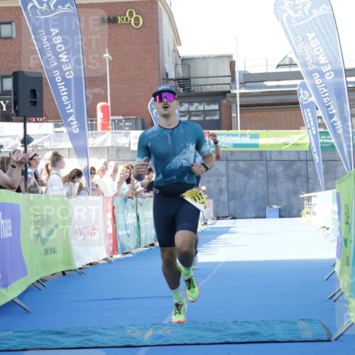 09.08.2026 - GEWOBA Citytriathlon Bremen Yannick Fuchs http://msf.ph/oto/9932864 09.08.2026 11:17:56 Ziel 315, 389 meine-sportfotos.de