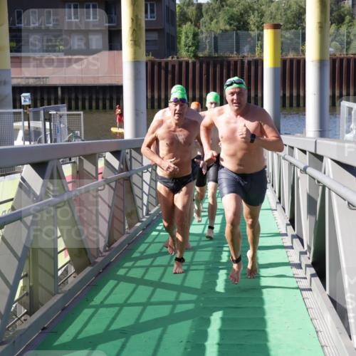 09.08.2026 - GEWOBA Citytriathlon Bremen Yannick Fuchs http://msf.ph/oto/9932867 09.08.2026 10:26:53 Schwimmen 9, 19, 33, 49, 53, 71, 117, 127, 155, 411 meine-sportfotos.de