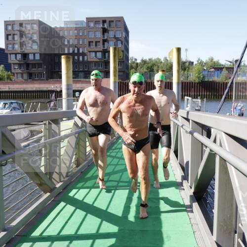 09.08.2026 - GEWOBA Citytriathlon Bremen Yannick Fuchs http://msf.ph/oto/9932874 09.08.2026 10:26:55 Schwimmen 9, 19, 33, 49, 53, 71, 117, 127, 155, 411 meine-sportfotos.de
